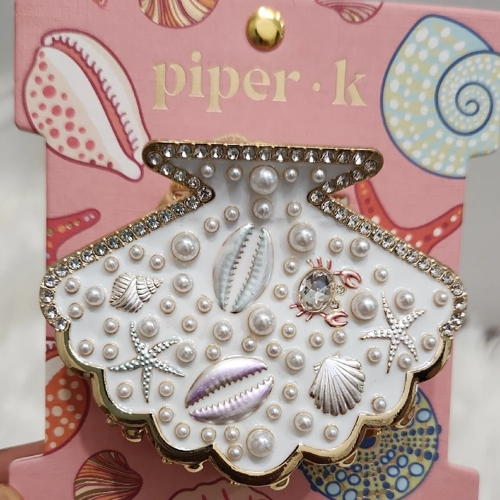 🤍▪️ Piper K ▪️Shell-Shaped Metal Claw Hair Clip with Pearls and Rhinestones